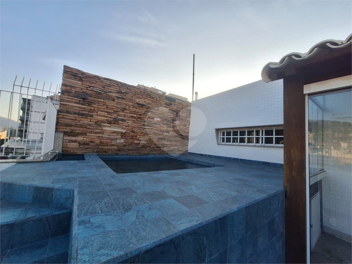 Foto REO1115079