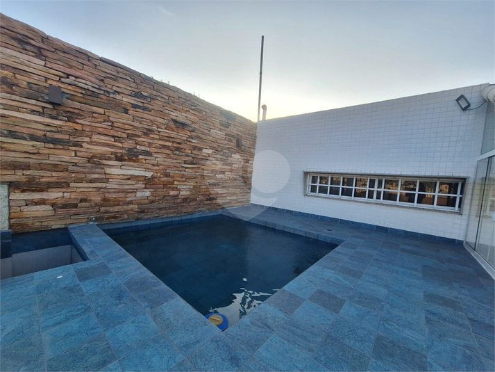 Foto REO1115079