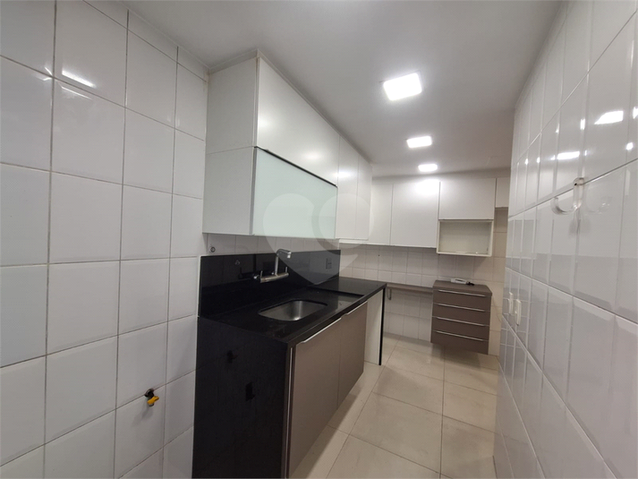 Foto REO1115079