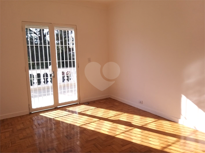 Foto REO1115081