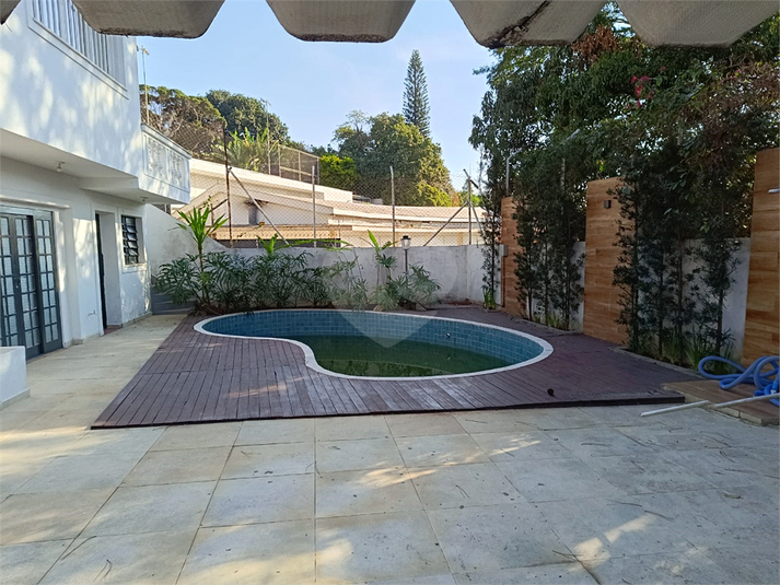 Foto REO1115081