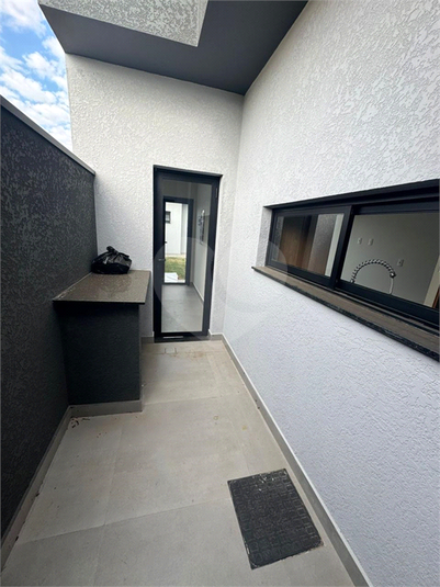 Foto REO1115089