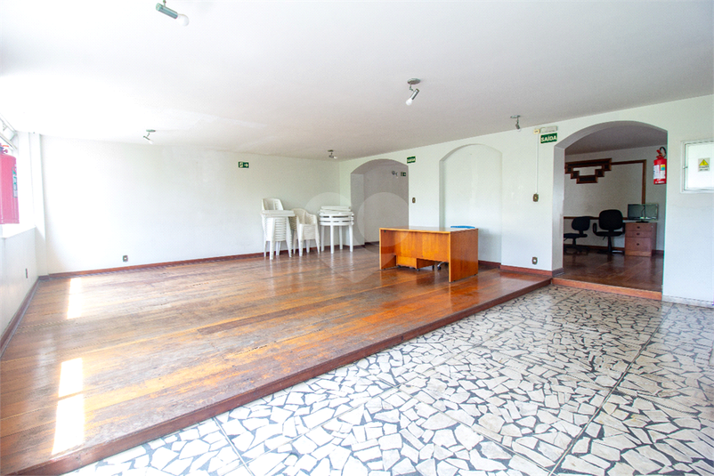Foto REO1115115