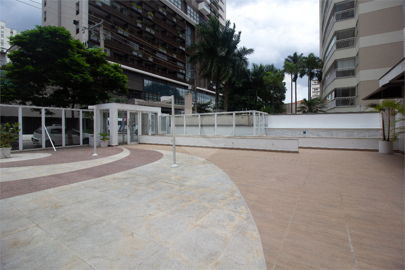 Foto REO1115115