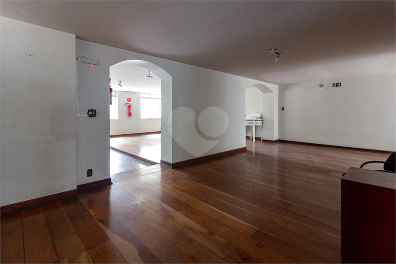 Foto REO1115115