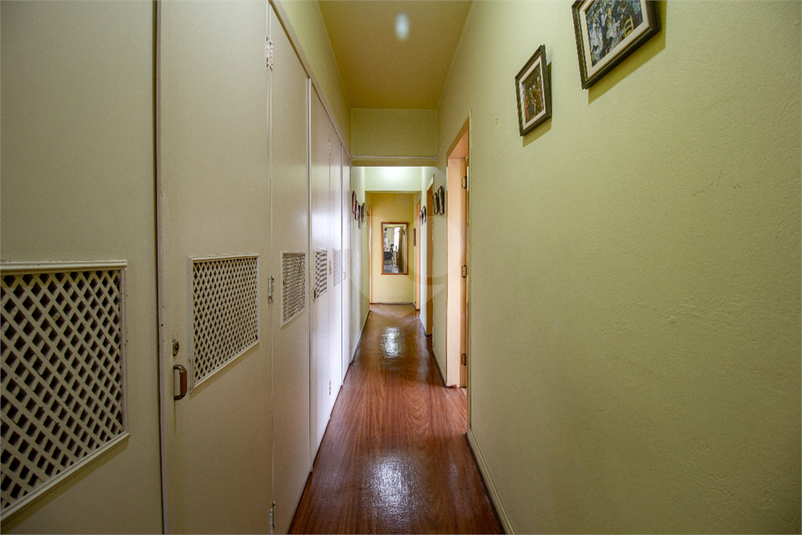 Foto REO1115115