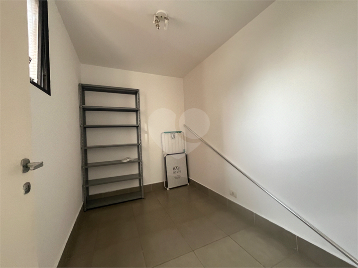 Foto REO1115118