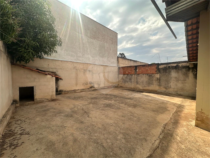 Foto REO1115124