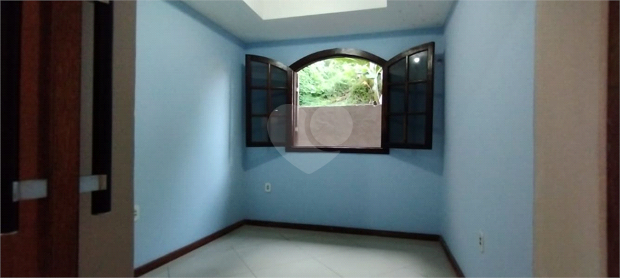 Foto REO1115146