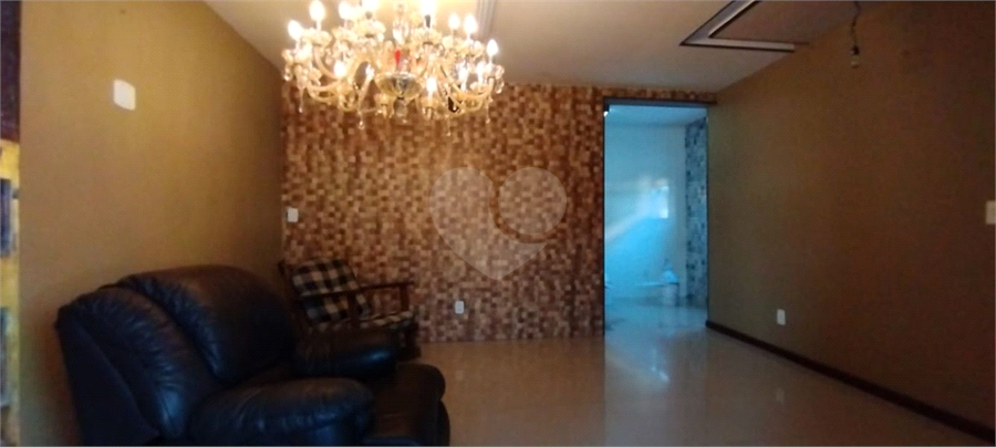 Foto REO1115146