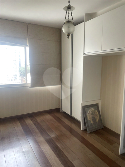 Foto REO1115162