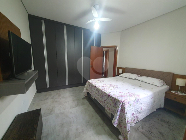 Foto REO1115167