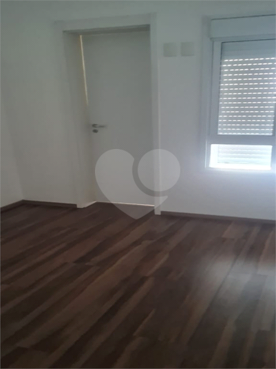 Foto REO1115235
