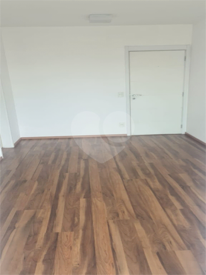 Foto REO1115235