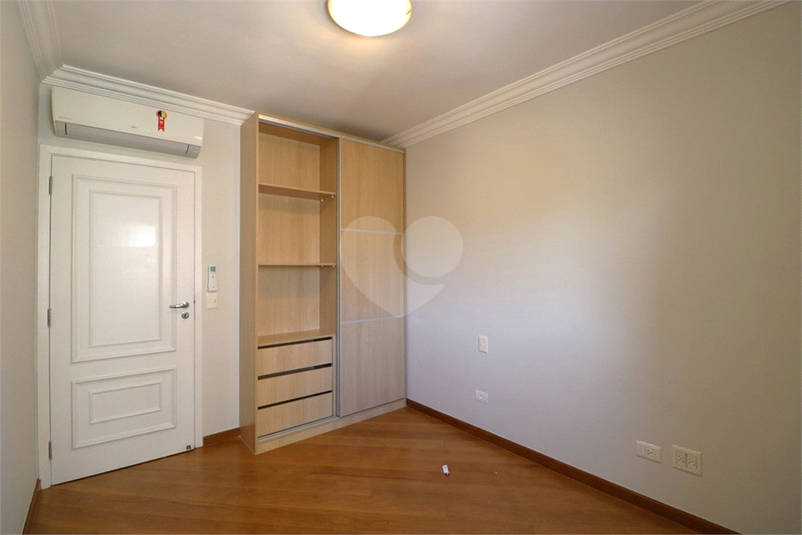 Foto REO1115259