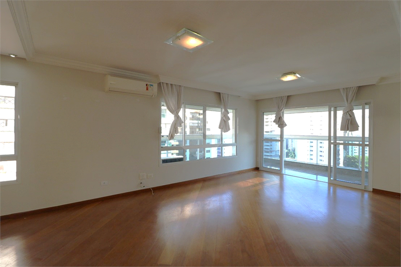 Foto REO1115259