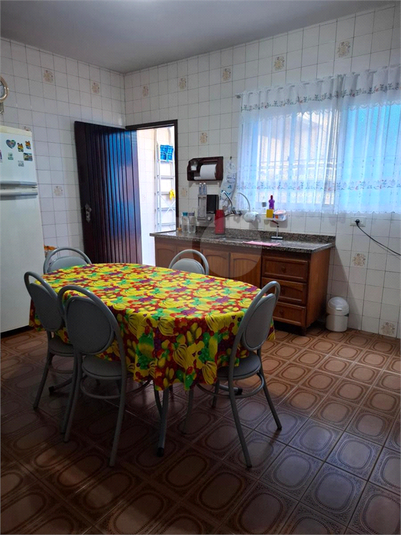 Foto REO1115285