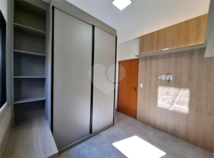 Foto REO1115310