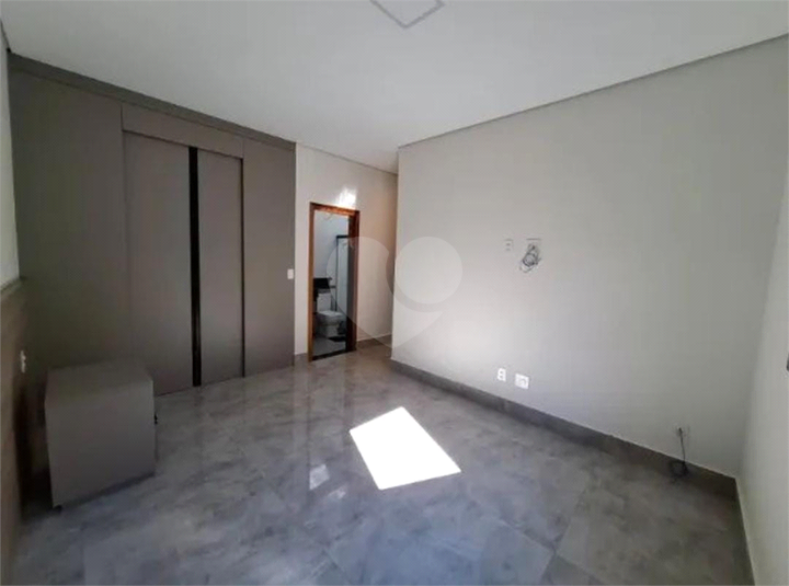 Foto REO1115310