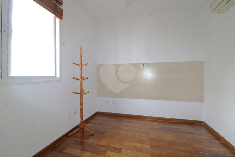 Foto REO1115357