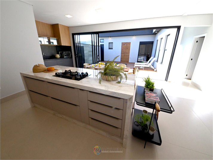Foto REO1115367