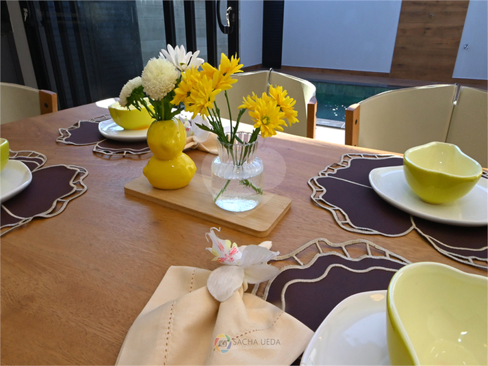 Foto REO1115367