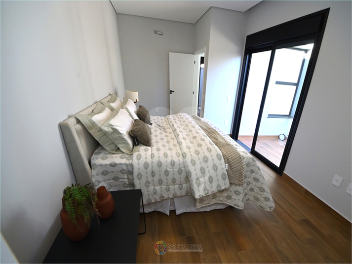 Foto REO1115367