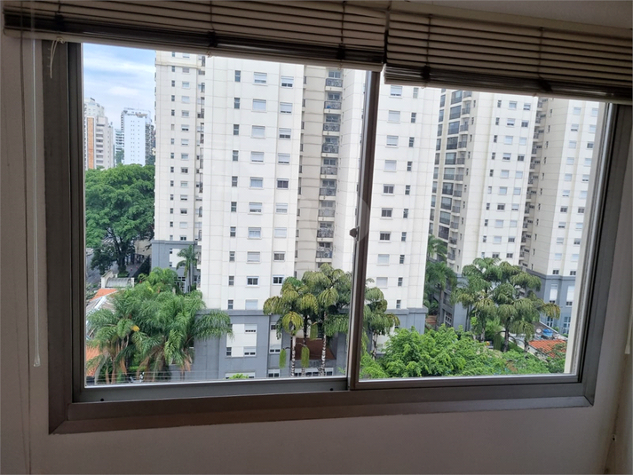 Foto REO1115368