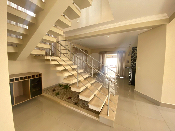 Foto REO1115369