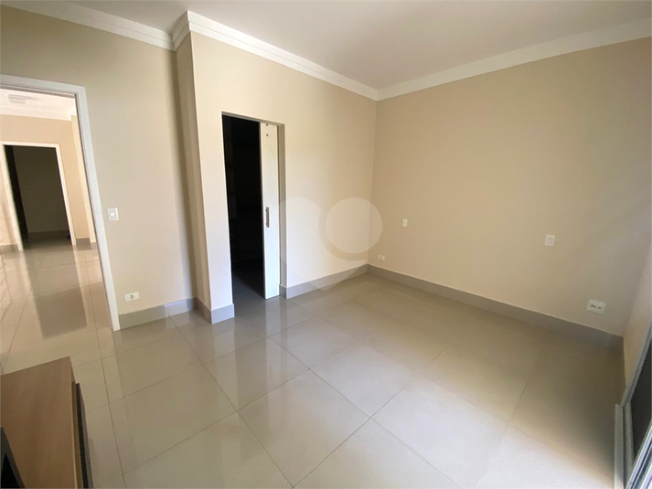 Foto REO1115369