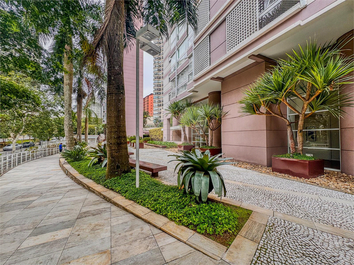 Foto REO1115375