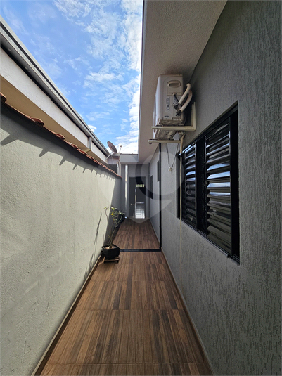 Foto REO1115397