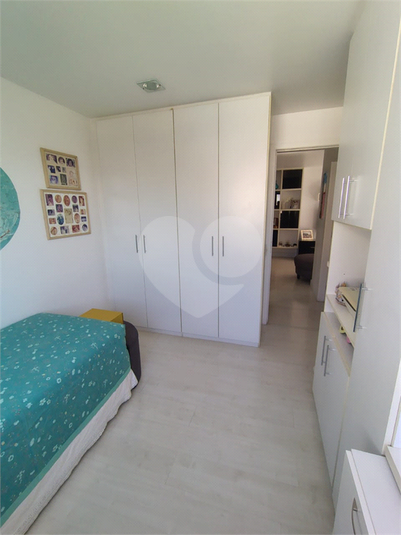 Foto REO1115422