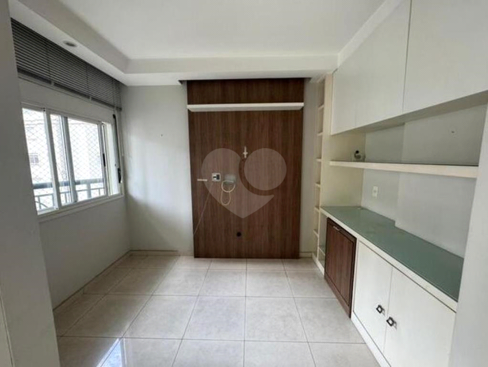 Foto REO1115423