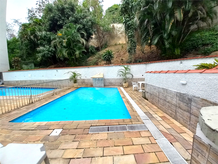 Foto REO1115442