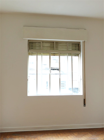 Foto REO1115467