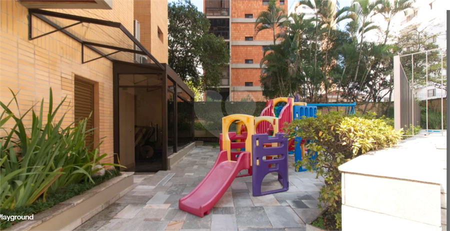 Foto REO1115471