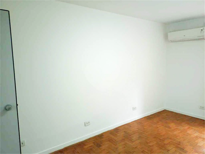 Foto REO1115481