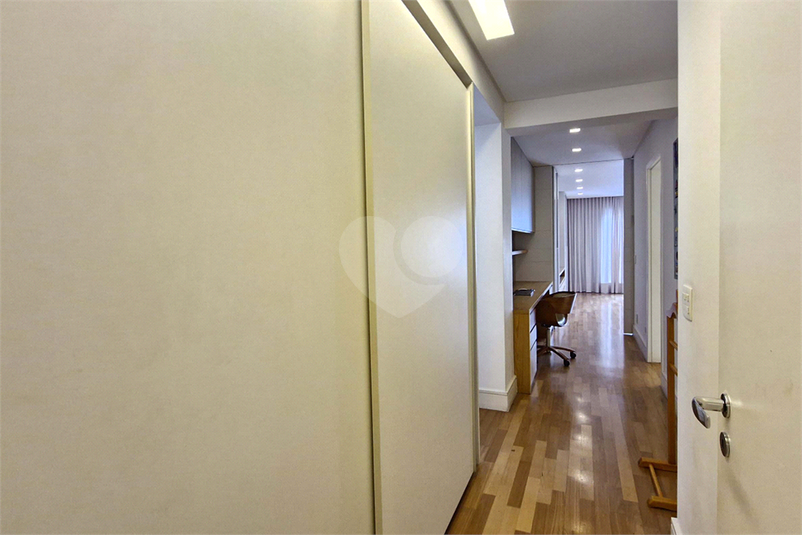 Foto REO1115488