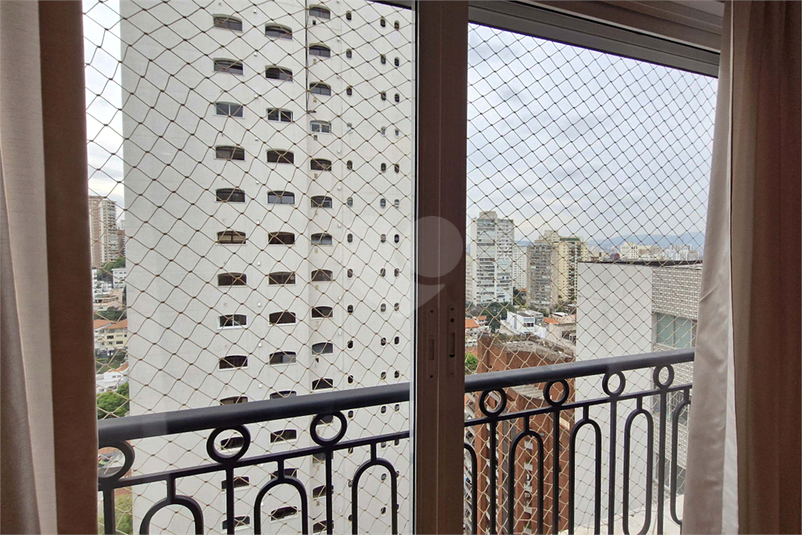 Foto REO1115488