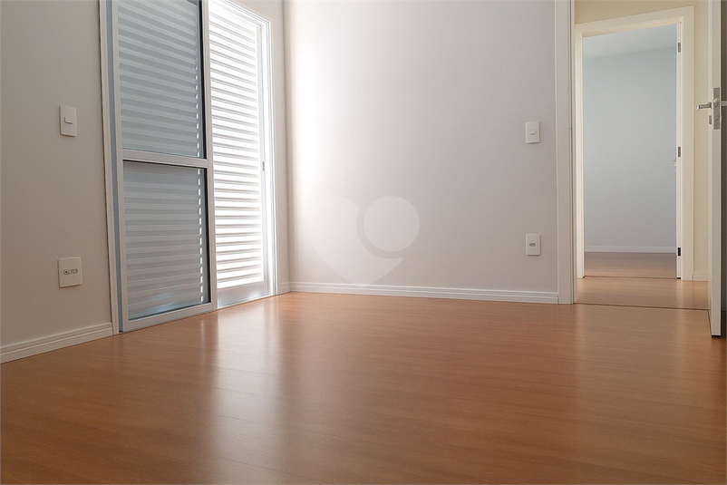 Foto REO1115495