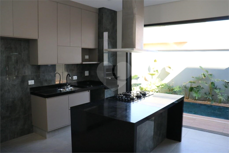 Foto REO1115501