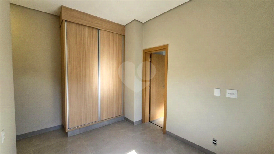 Foto REO1115501