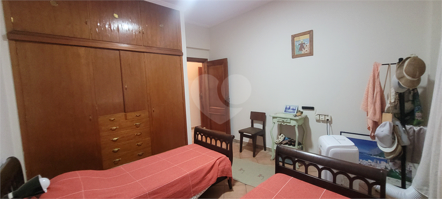Foto REO1115506