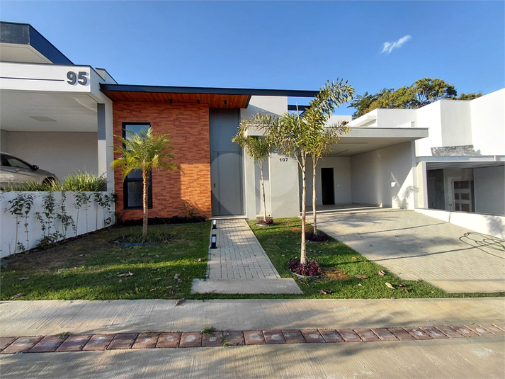 Foto REO1115531