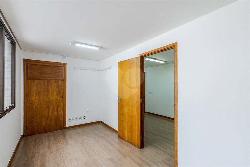 Foto REO1115558