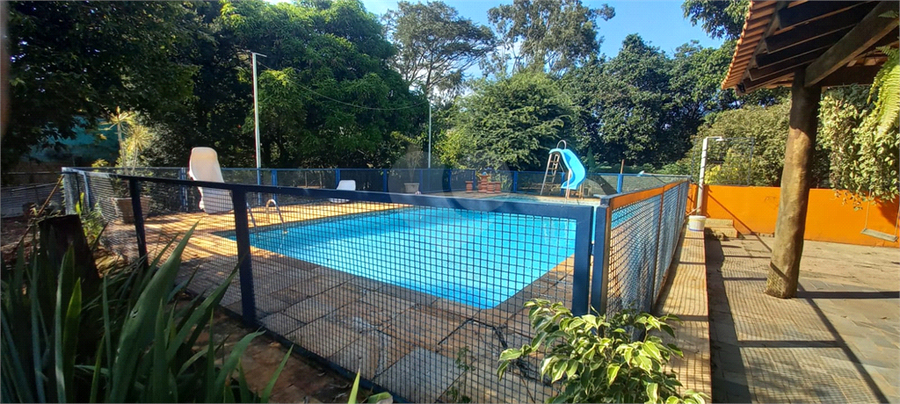 Foto REO1115559