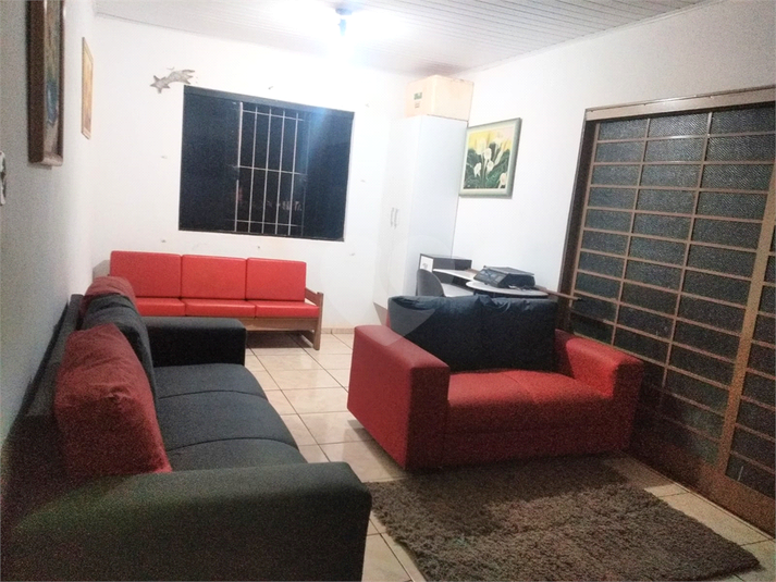 Foto REO1115559