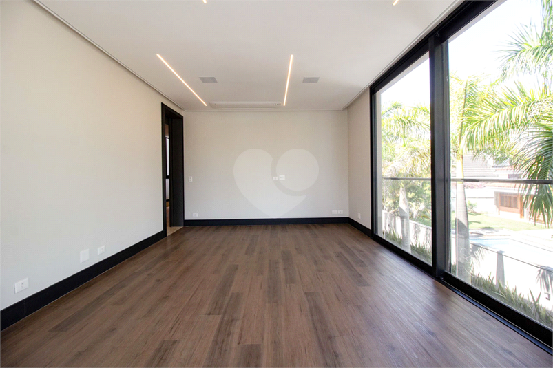 Foto REO1115562