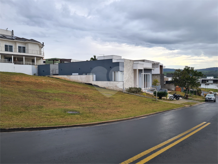 Foto REO1115570